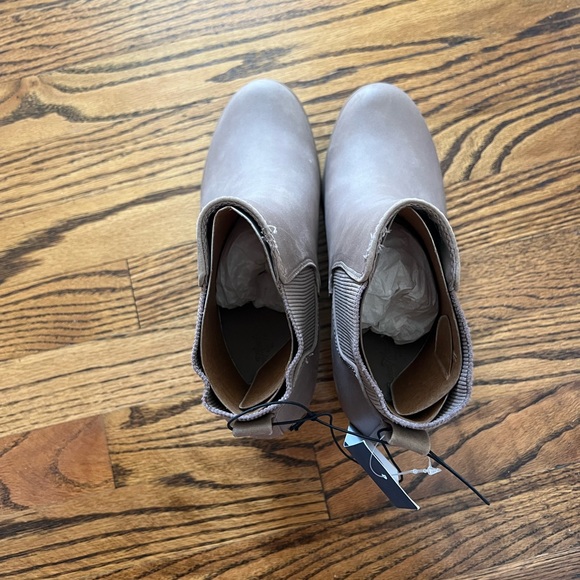 Universal Thread brown booties - Picture 7 of 7